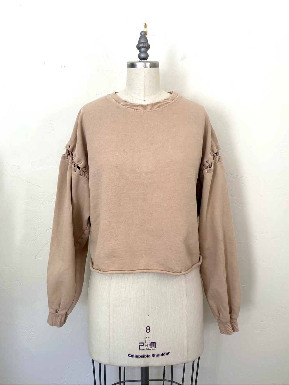 Pull & Bear M Tan Women's Cropped Sweatshirt Laced Sleeve Details Crewneck Top